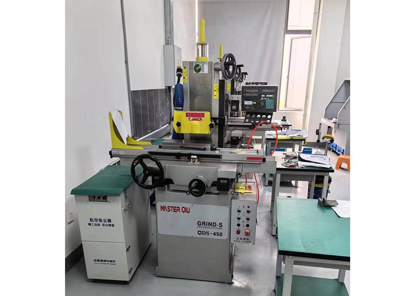 高精度平面磨床